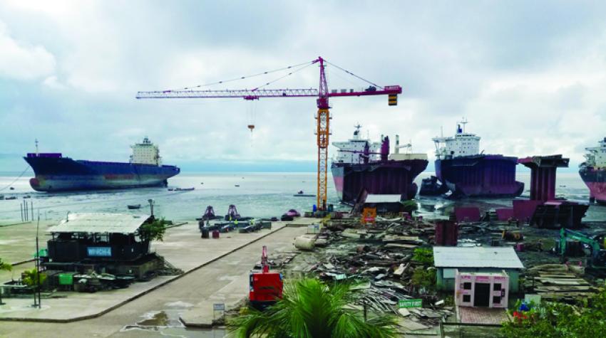 A ship recycling yard in Bangladesh, November 2016. © International Maritime Organization