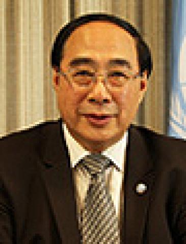 Secretario General Adjunto del departamento, el Sr. Wu Hongbo