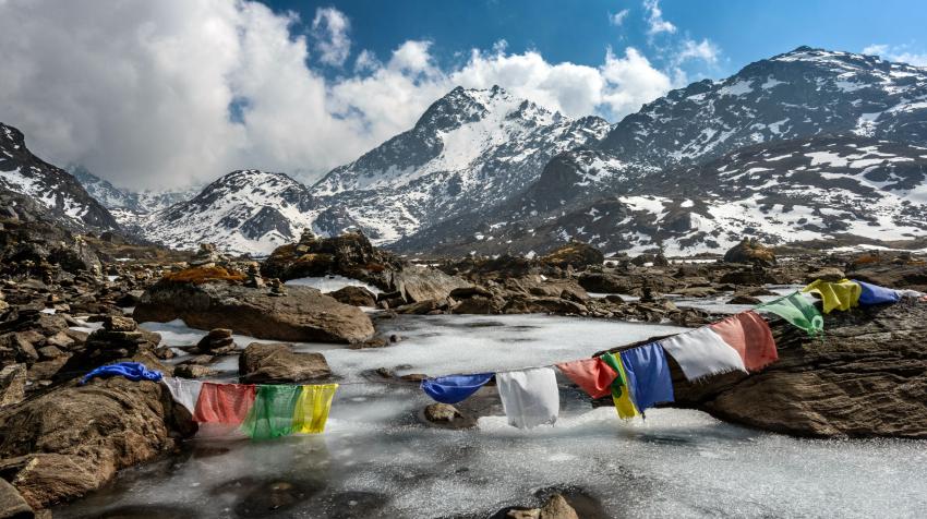 جبال الهيمالايا، منتزة لانغتانغ الوطني، جوسينكوندا، نيبال، 18 كانون الأول/ ديسمبر 2017. الصورة: Sergey Pesterev على منصة Unsplash
