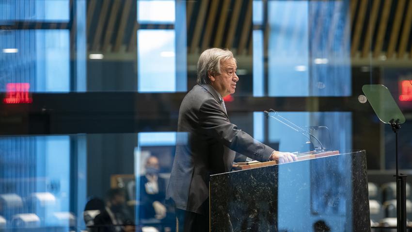 Secretary-General António Guterres addressing the General Assembly