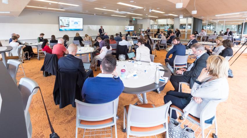 A Collaborative Research Workshop at Monash University, Melbourne, Australia, 11 December 2019 (prior to the COVID-19 pandemic). ©Simon Milder