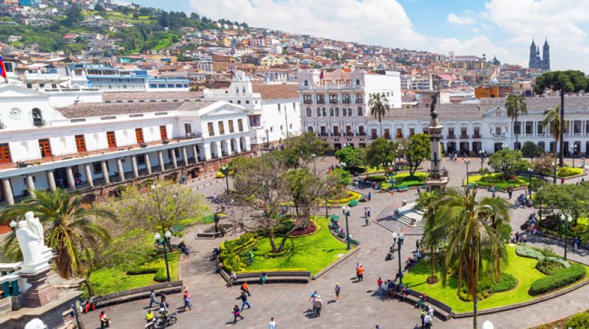 Plaza Grande in Quito, Ecuador, 2015 © Jess Kraft / Shutterstock.com