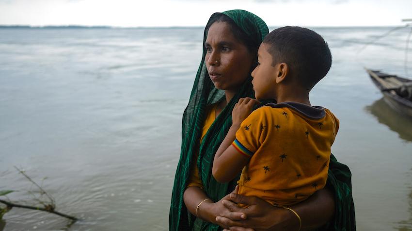 Woman with her child in Bangladesh