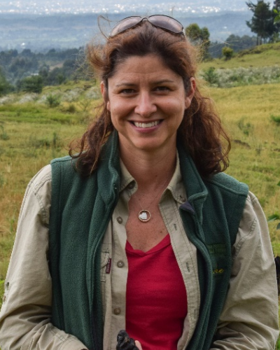 Portrait of Dr. Tara Stoinski