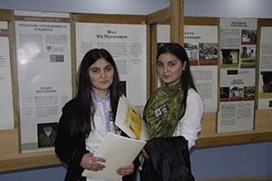Armenian students view “Remember Slavery” poster exhibit in Russian and English (UNIC Yerevan)  