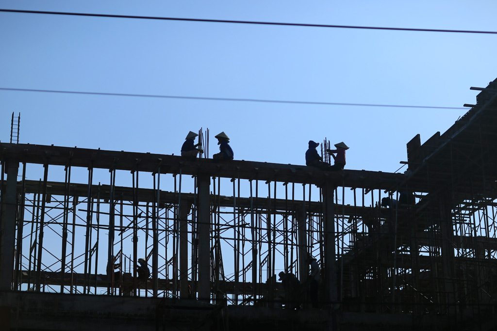 Trabajadores de la construcción en una obra de Binh Thuan (Vietnam). Foto: OIT/Nguyen Viet Thanh