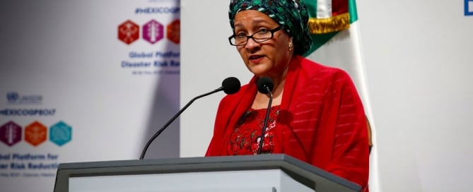 La vicesecretaria general de la ONU, Amina Mohammed, habla en la Plataforma Global para la Reducción de Riesgos de Desastres celebrada en Cancún. Foto: UNISDR