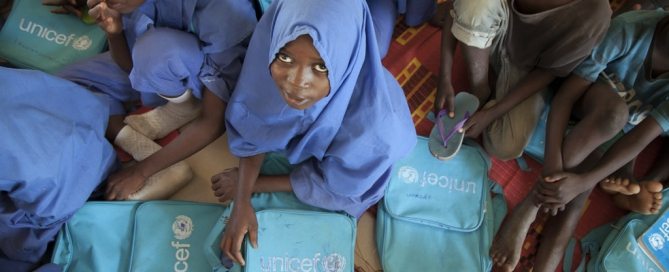 Estudiantes nigerianas de una escuela auspiciada por UNICEF en el estado de Borno, Nigeria. Foto de archivo: UNICEF/Naftalin