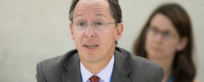 El relator especial sobre la promoción de la verdad, la justicia, la reparación y las garantías de no repetición, Pablo de Greiff, aplaudió el veredicto. Foto: Jean-Marc Ferré