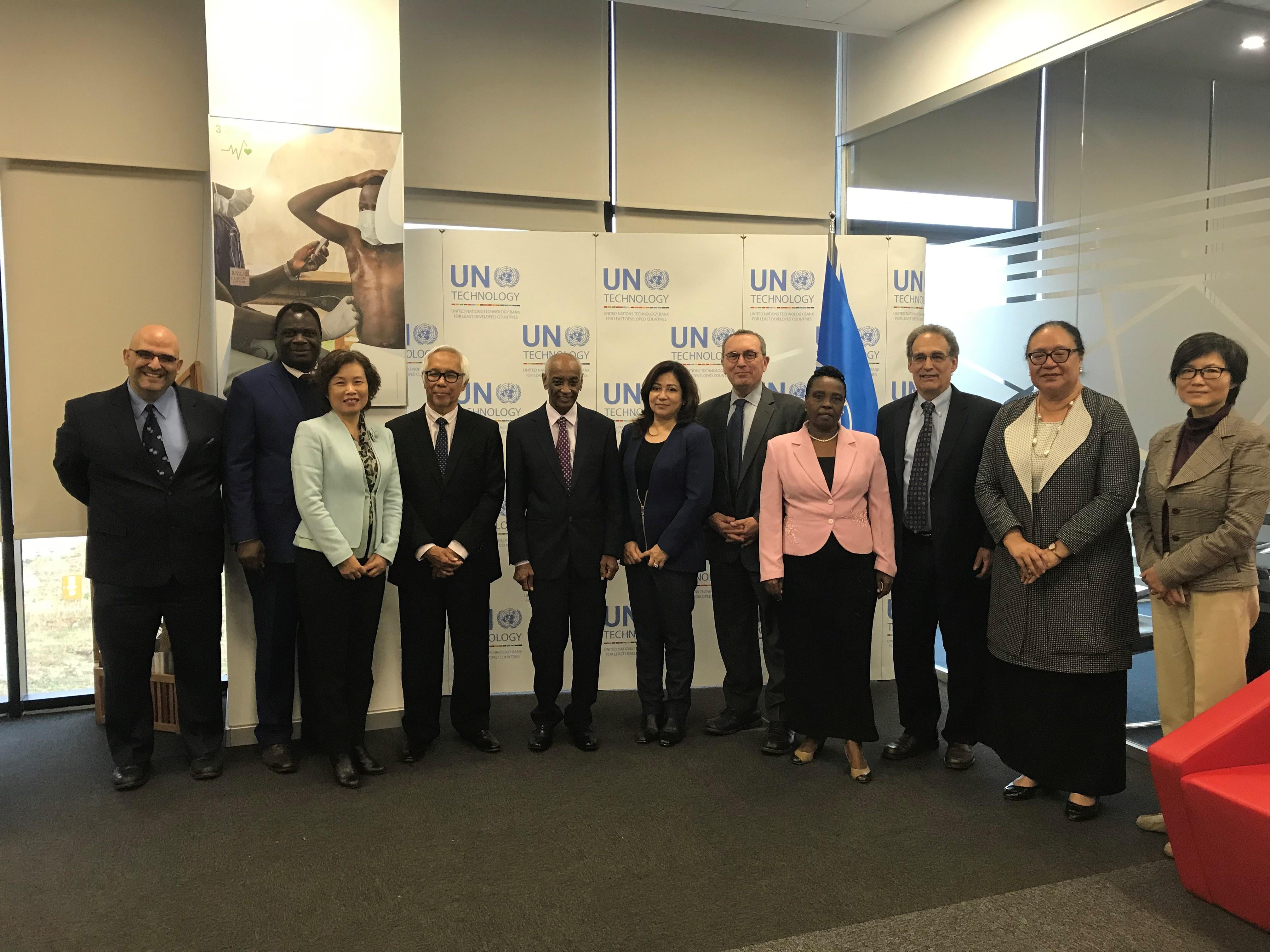 Council Members and observers at the third session