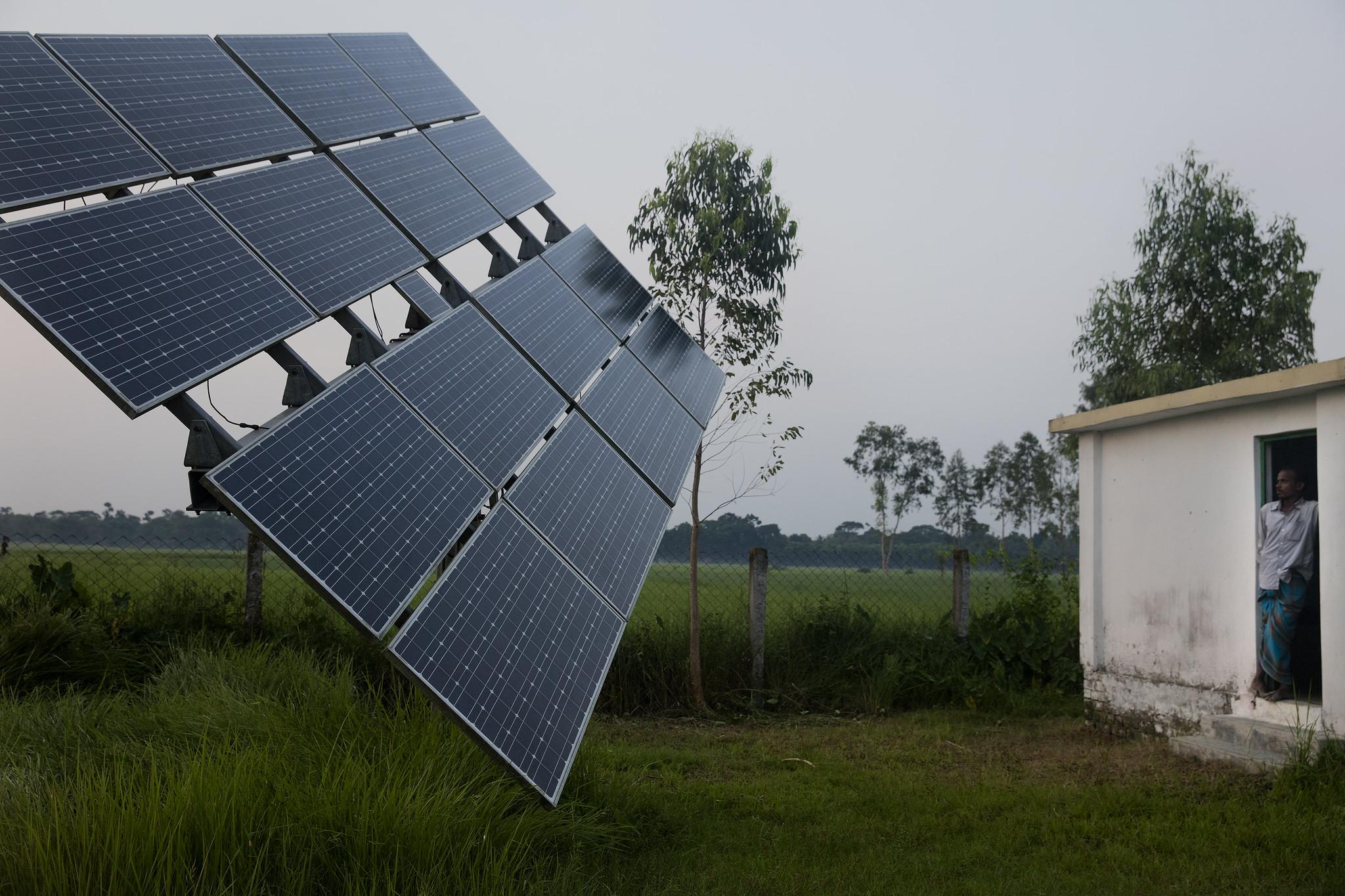 Bringing solar irrigation to farmers and solar home systems to families in Bangladesh.