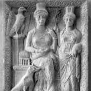 Relieve escultórico que representa a la diosa Ishtar, UNNY094G, 1977, Siria 