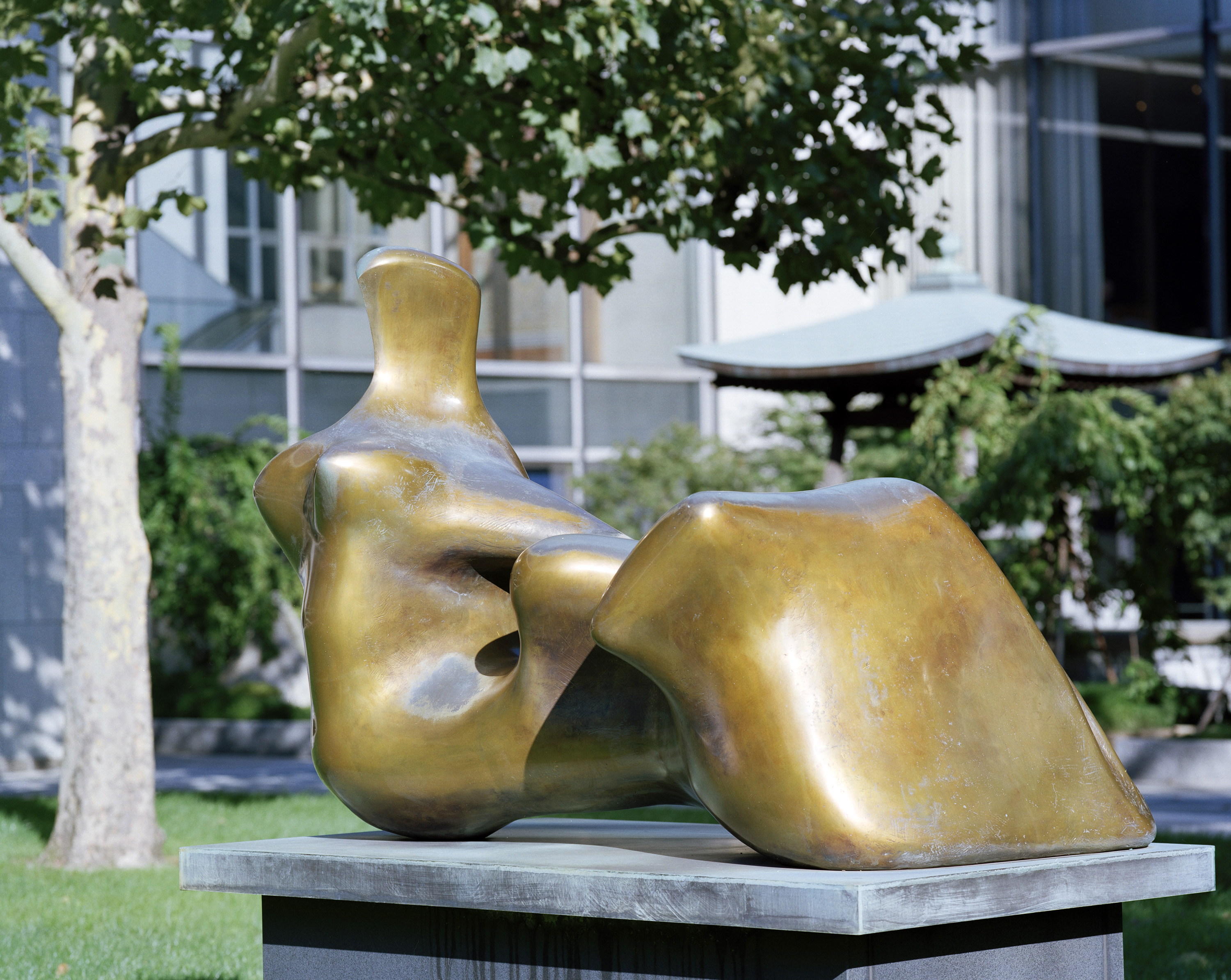 Reclining Figure: Hand, Ed 8/9, UNNY005G, 1982, Henry Moore Foundation