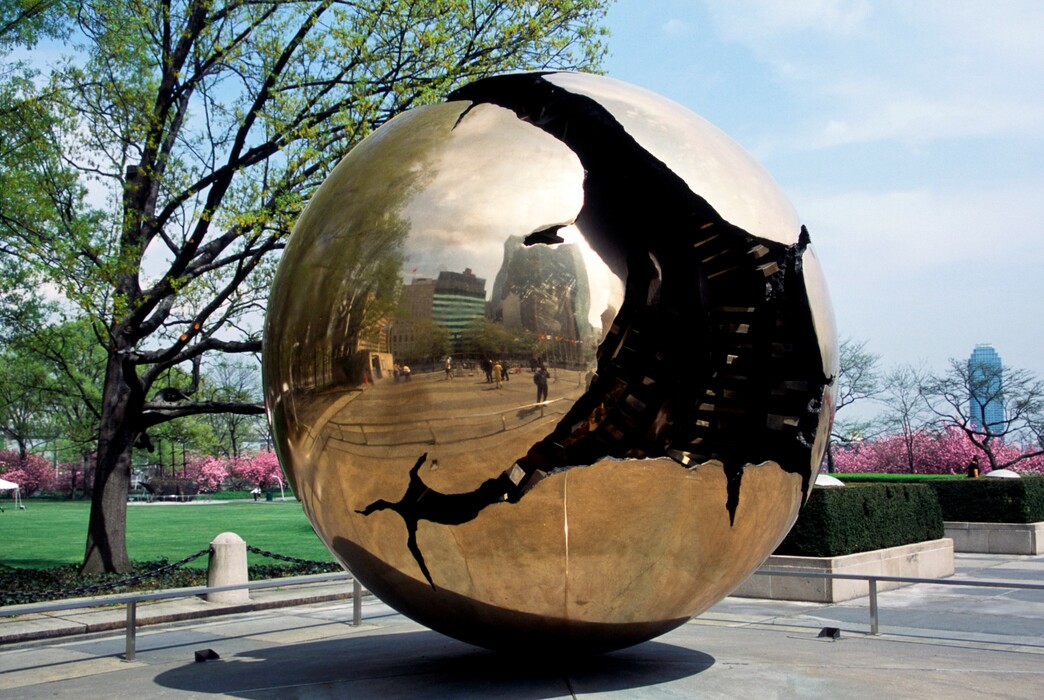 Sphere Within Sphere, UNNY219G, 1996, Italy