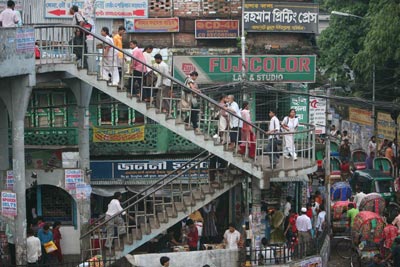 Gender equality and sustainable urbanization: Manoocher Deghati/ IRIN News
