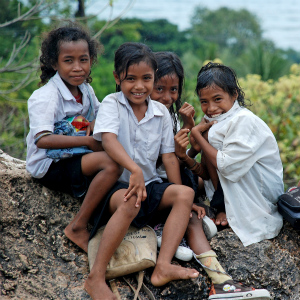 东帝汶圣保罗的在校女童。世界银行图片/Gabriela-Leite Soares