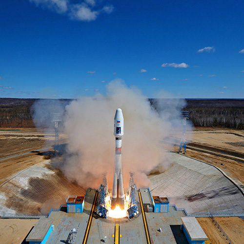 俄罗斯东方航天发射场的首次发射。俄罗斯联邦航天局图片